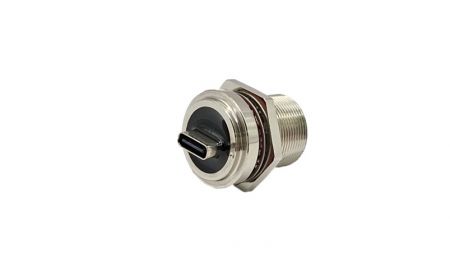 M16-USB-2.0-Type-C-socket-NA-C-socket-přední-zamykací-konektor (pohled zezadu)