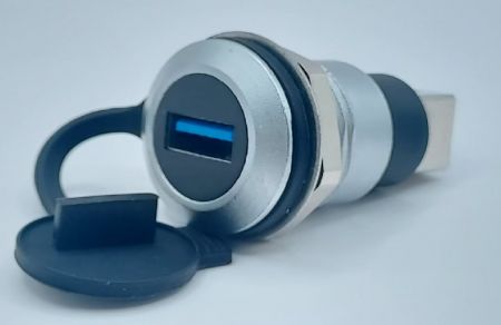 Prise métallique de coupleur USB 3.0 de type B avec verrouillage à vis arrière (vue latérale)