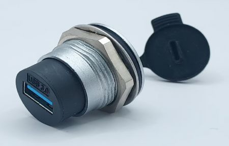 Prise métallique de coupleur USB 3.0 à Type C avec verrouillage par vis arrière (vue arrière)