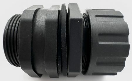 Konektor Cat5e vodotěsný RJ45 s víčkem (pohled z boku)